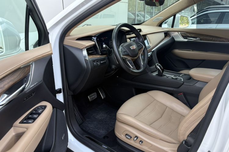 Used Cadillac XT5 2022 2.0T Four-Wheel Drive Platinum Edition Interior 4