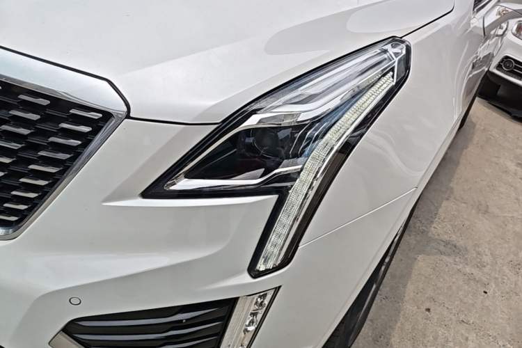 Used Cadillac XT5 2022 2.0T Two-Wheel Drive Luxury Version Left Front Headlight