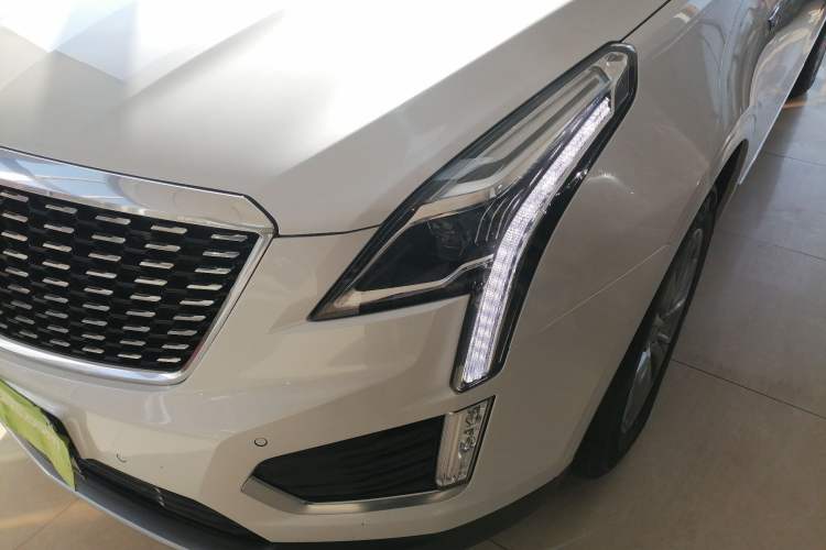 Used Cadillac XT5 2022 2.0T Two-Wheel Drive Luxury Version Left Front Headlight