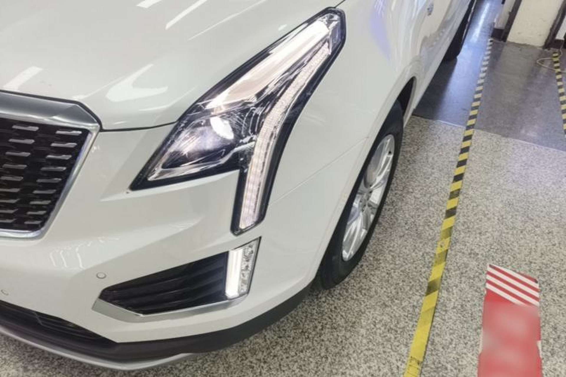 Used Cadillac XT5 2022 2.0T Two-Wheel Drive Luxury Version Left Front Headlight