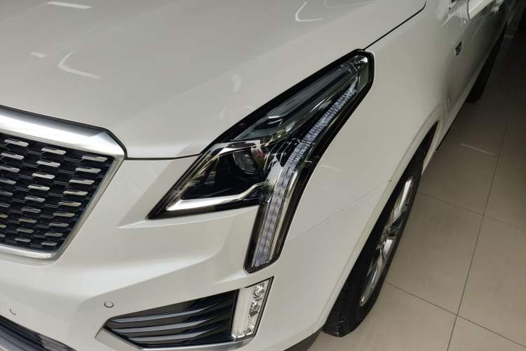 Used Cadillac XT5 2022 2.0T Two-Wheel Drive Luxury Version Left Front Headlight