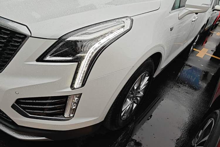 Used Cadillac XT5 2022 2.0T Two-Wheel Drive Luxury Version Left Front Headlight