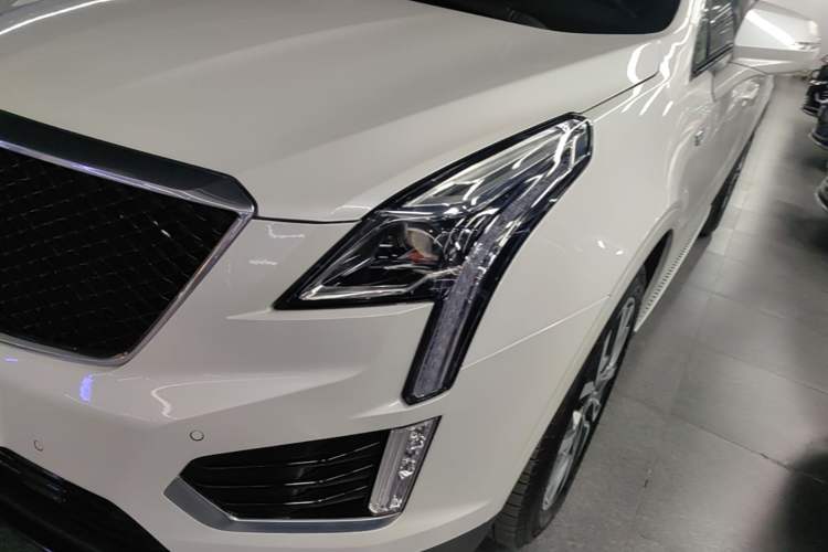 Used Cadillac XT5 2022 2.0T Four-Wheel Drive Luxury Version (Hummingbird Edition) Left Front Headlight
