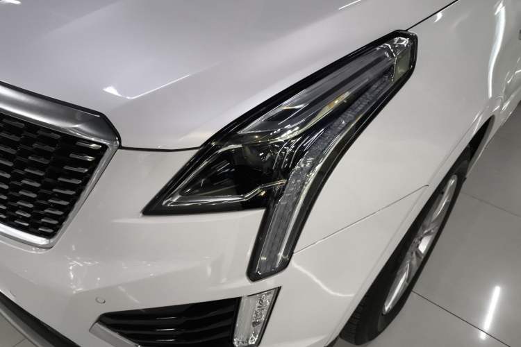Used Cadillac XT5 2022 2.0T Two-Wheel Drive Luxury Version Left Front Headlight