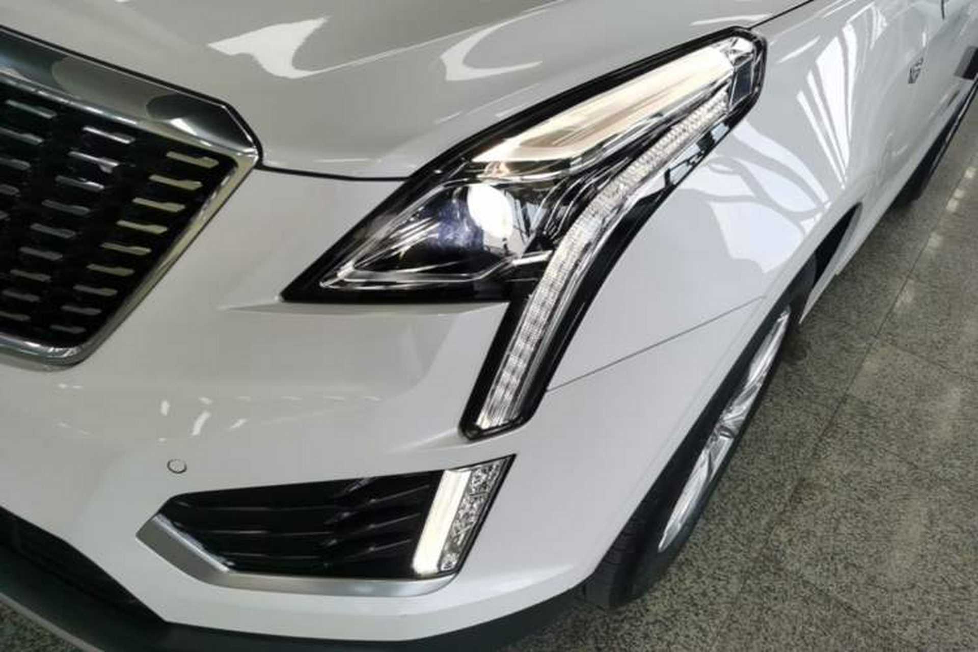Used Cadillac XT5 2022 2.0T Two-Wheel Drive Luxury Version Left Front Headlight