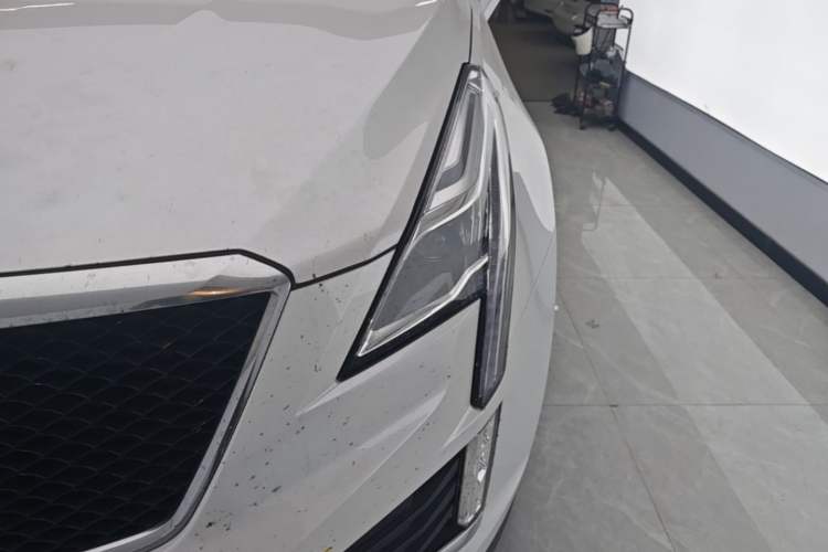Used Cadillac XT5 2022 2.0T Four-Wheel Drive Luxury Version (Hummingbird Edition) Left Front Headlight