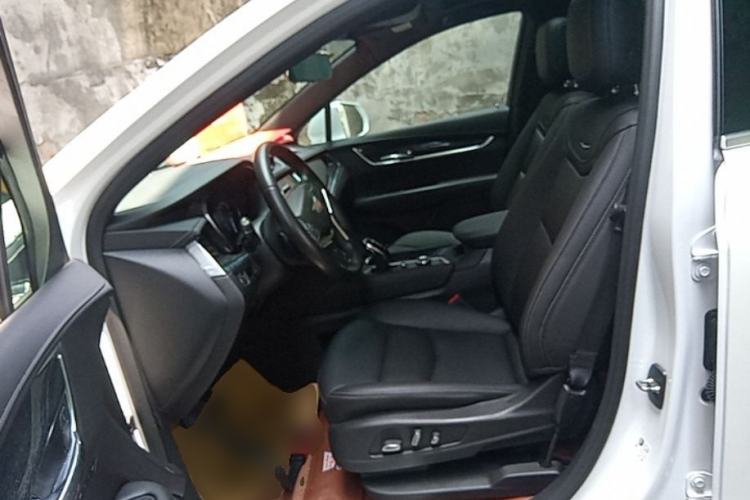 Used Cadillac XT5 2022 2.0T Two-Wheel Drive Luxury Version Left Front Seat