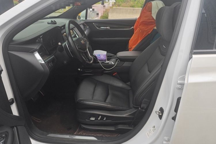 Used Cadillac XT5 2022 2.0T Four-Wheel Drive Premium Edition Left Front Seat