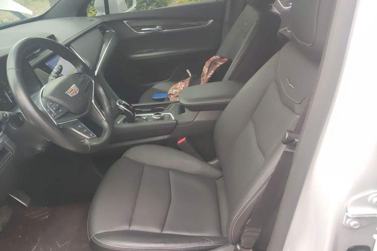Used Cadillac XT5 2022 2.0T Four-Wheel Drive Premium Edition Left Front Seat
