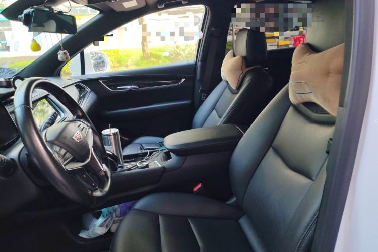 Used Cadillac XT5 2022 2.0T Two-Wheel Drive Luxury Version Left Front Seat
