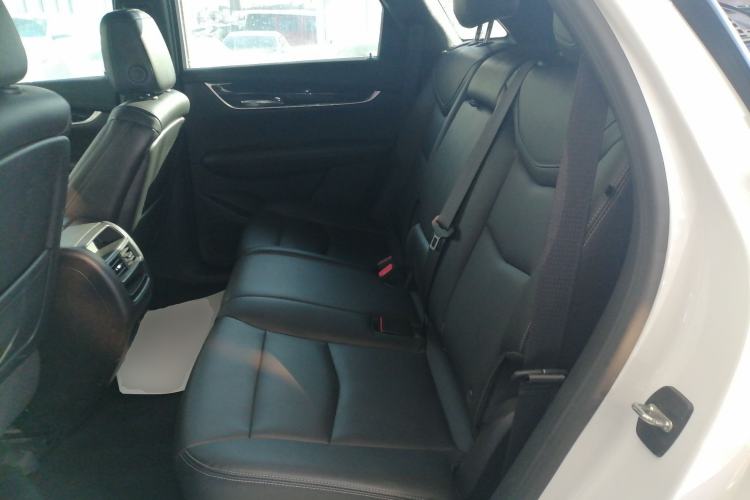 Used Cadillac XT5 2022 2.0T Two-Wheel Drive Luxury Version Left Rear Seat