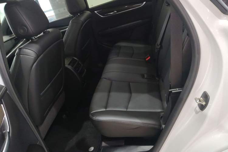 Used Cadillac XT5 2022 2.0T Four-Wheel Drive Luxury Version (Hummingbird Edition) Left Rear Seat