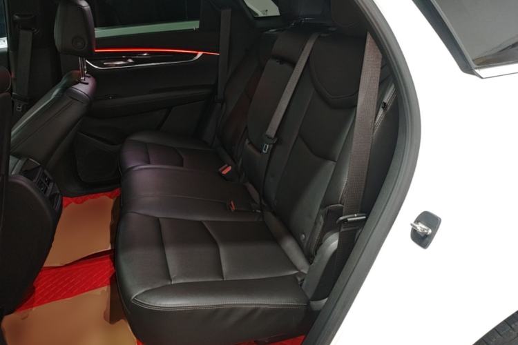 Used Cadillac XT5 2022 2.0T Two-Wheel Drive Luxury Version Left Rear Seat