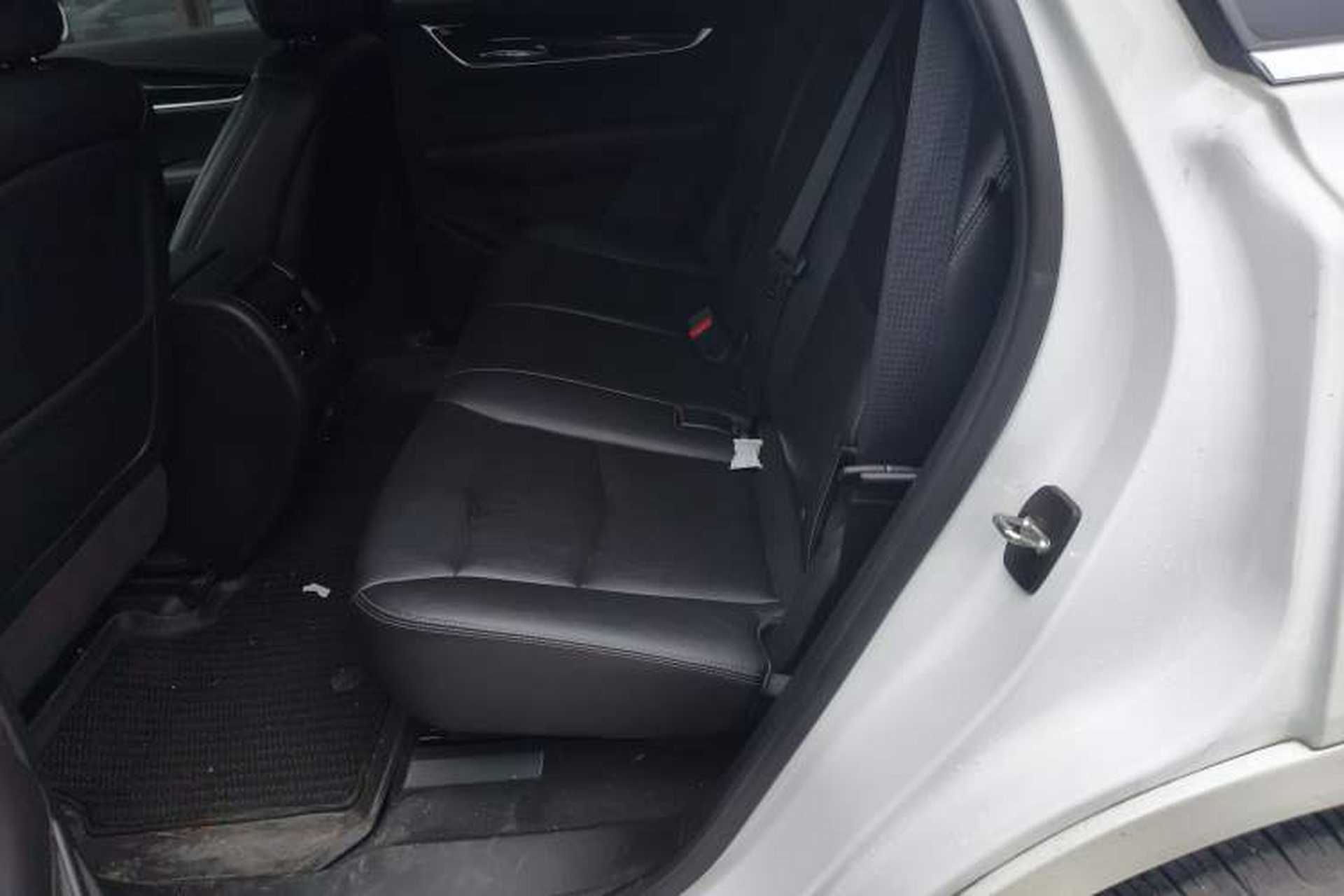 Used Cadillac XT5 2022 2.0T Two-Wheel Drive Luxury Version Left Rear Seat