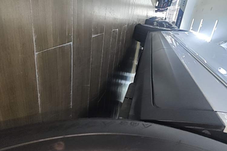 Used Cadillac XT5 2022 2.0T Two-Wheel Drive Luxury Version Left Side Sill