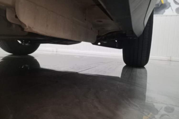 Used Cadillac XT5 2022 2.0T Two-Wheel Drive Luxury Version Left Side Sill