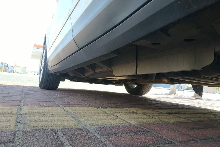 Used Cadillac XT5 2022 2.0T Two-Wheel Drive Luxury Version Left Side Sill