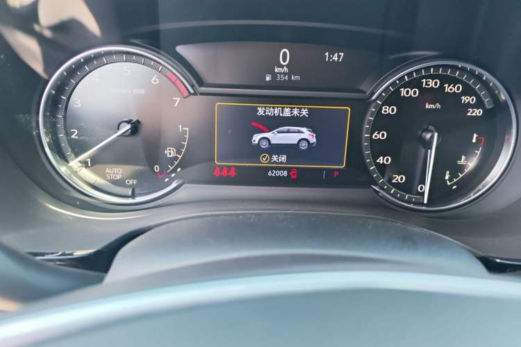 Used Cadillac XT5 2022 2.0T Two-Wheel Drive Luxury Version Odometer Close Up