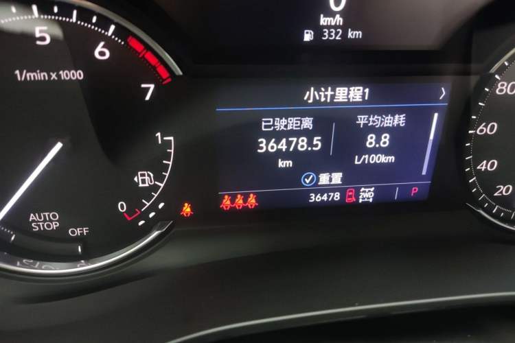 Used Cadillac XT5 2022 2.0T Four-Wheel Drive Premium Edition Odometer Close Up