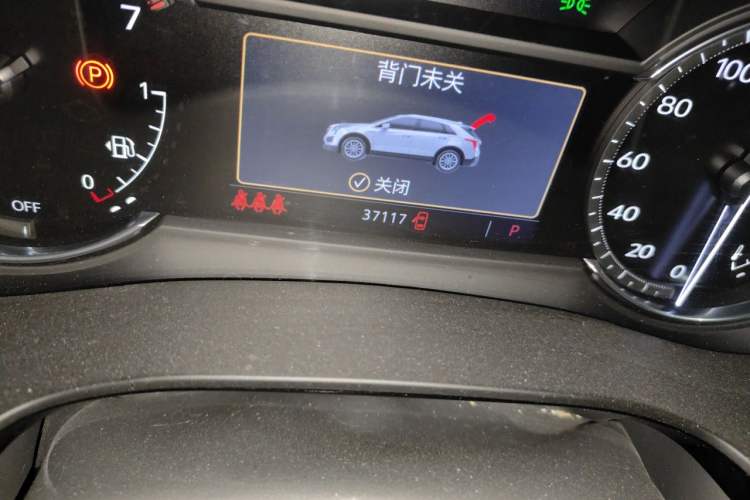 Used Cadillac XT5 2022 2.0T Two-Wheel Drive Luxury Version Odometer Close Up