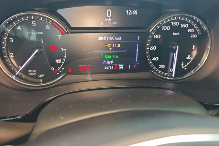 Used Cadillac XT5 2022 2.0T Four-Wheel Drive Luxury Version Odometer Close Up
