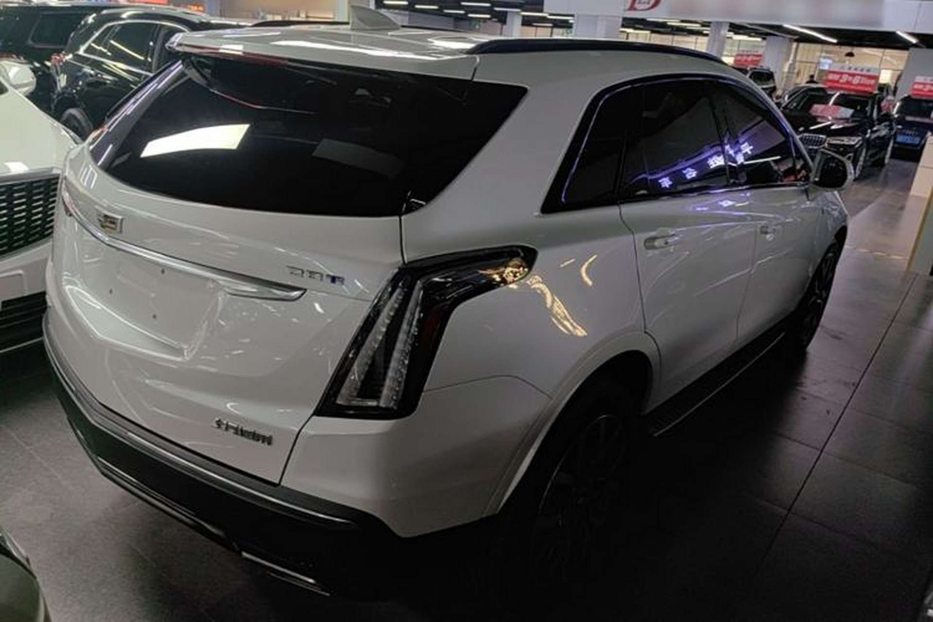 Used Cadillac XT5 2022 2.0T Four-Wheel Drive Luxury Version (Hummingbird Edition) Rear Right 45 Deg