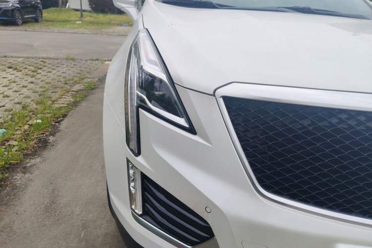 Used Cadillac XT5 2022 2.0T Four-Wheel Drive Premium Edition Right Front Headlight
