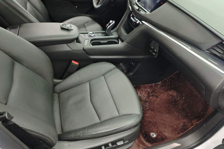 Used Cadillac XT5 2022 2.0T Four-Wheel Drive Luxury Version (Hummingbird Edition) Right Front Seat