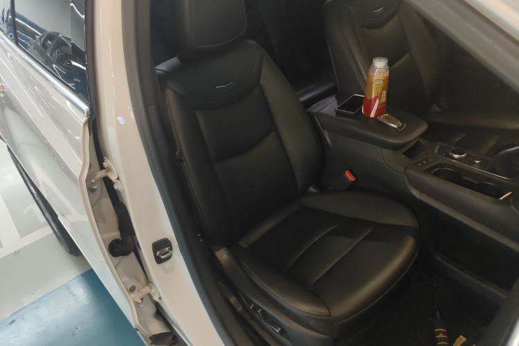 Used Cadillac XT5 2022 2.0T Two-Wheel Drive Luxury Version Right Front Seat