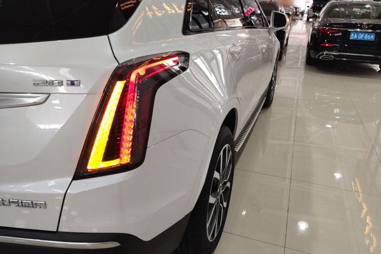 Used Cadillac XT5 2022 2.0T Four-Wheel Drive Luxury Version (Hummingbird Edition) Right Rear Taillight