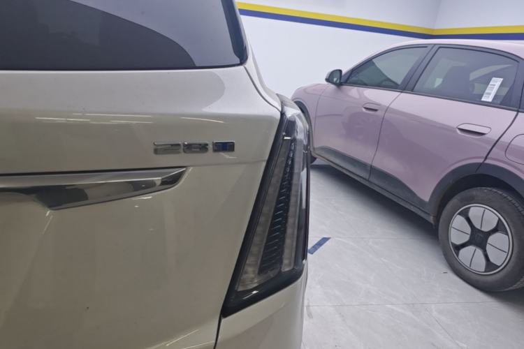 Used Cadillac XT5 2022 2.0T Four-Wheel Drive Luxury Version (Hummingbird Edition) Right Rear Taillight