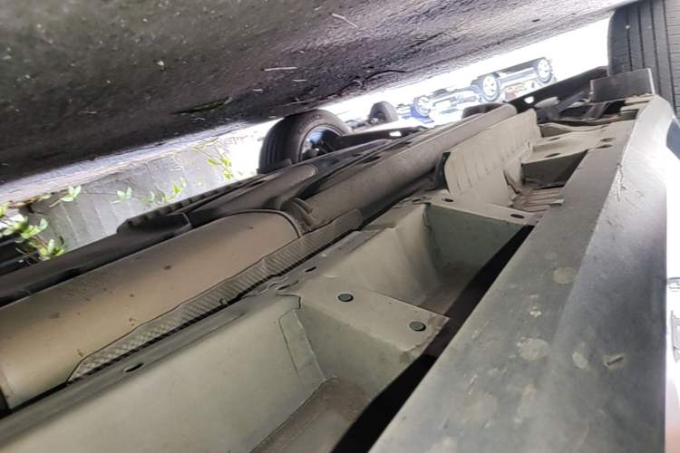 Used Cadillac XT5 2022 2.0T Four-Wheel Drive Luxury Version (Hummingbird Edition) Right Side Sill