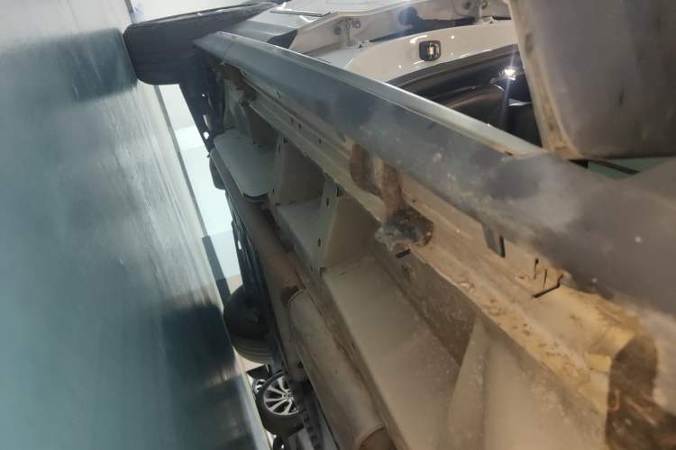 Used Cadillac XT5 2022 2.0T Two-Wheel Drive Luxury Version Right Side Sill