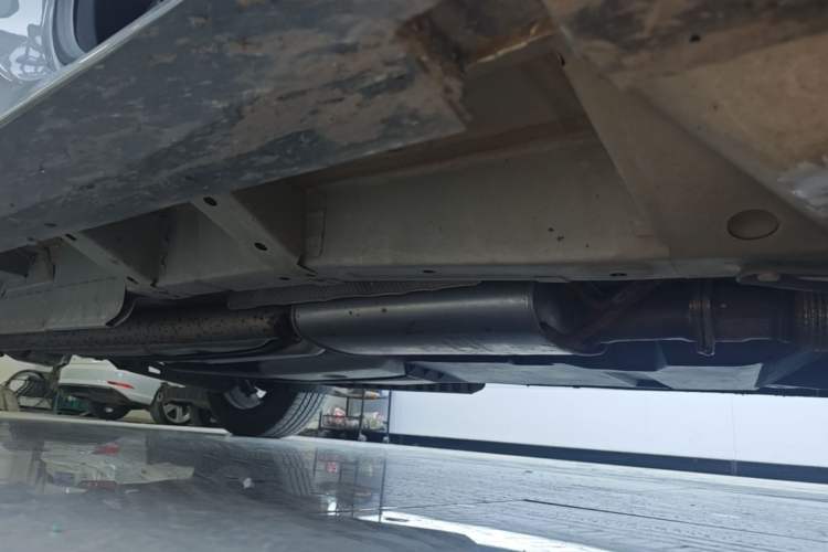 Used Cadillac XT5 2022 2.0T Four-Wheel Drive Luxury Version (Hummingbird Edition) Right Side Sill
