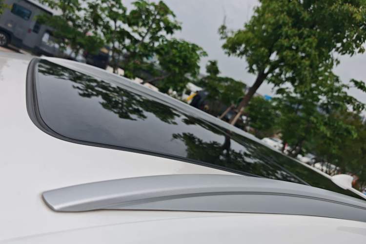 Used Cadillac XT5 2022 2.0T Two-Wheel Drive Luxury Version Roof