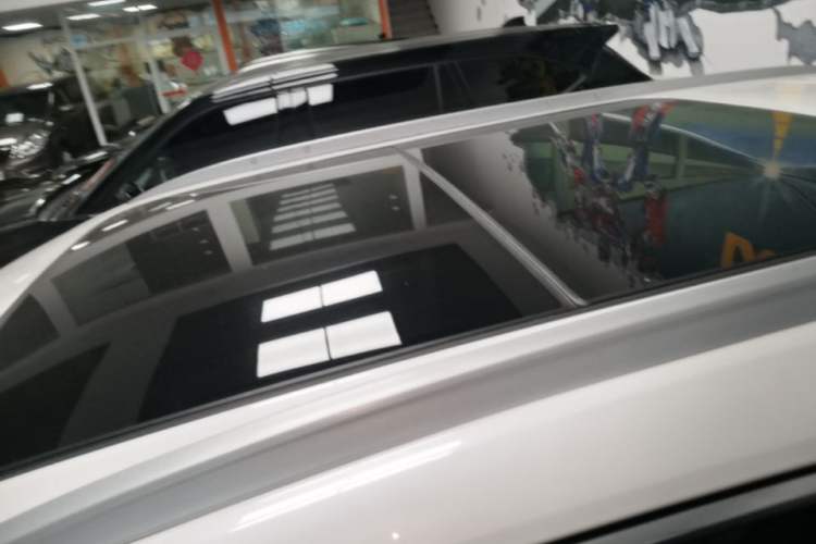 Used Cadillac XT5 2022 2.0T Two-Wheel Drive Luxury Version Roof