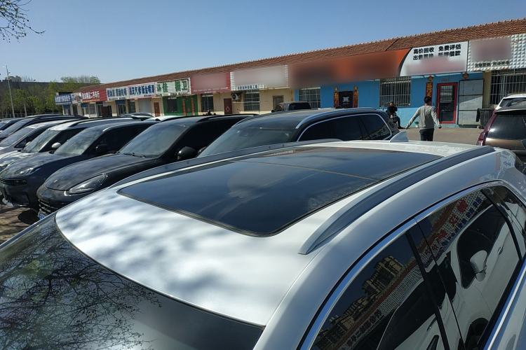 Used Cadillac XT5 2022 2.0T Two-Wheel Drive Luxury Version Roof
