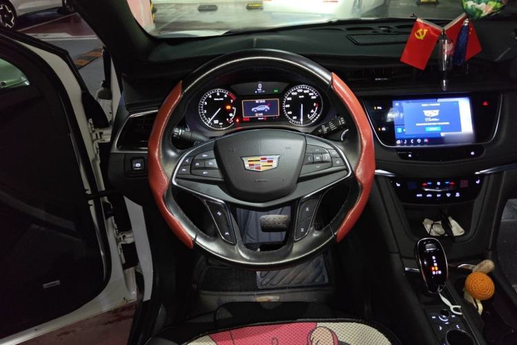Used Cadillac XT5 2022 2.0T Two-Wheel Drive Luxury Version Steering Wheel