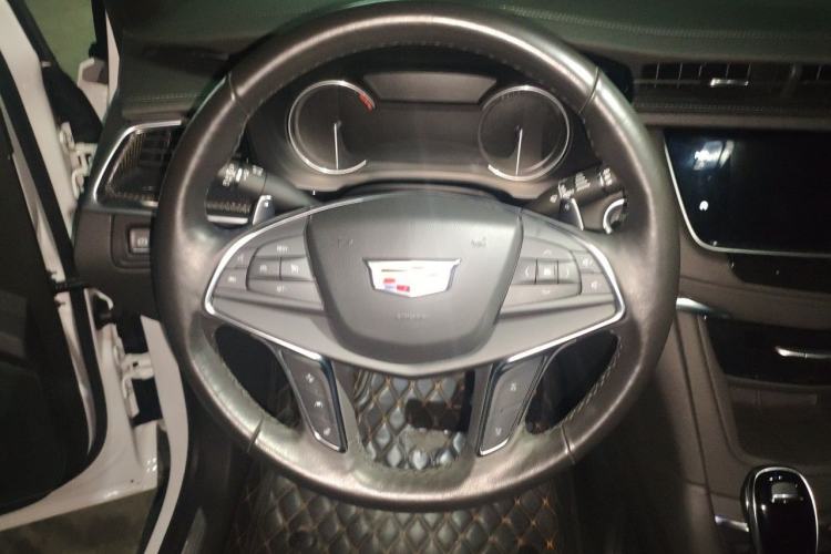 Used Cadillac XT5 2022 2.0T Four-Wheel Drive Luxury Version (Hummingbird Edition) Steering Wheel