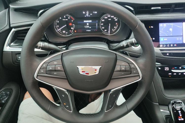 Used Cadillac XT5 2022 2.0T Two-Wheel Drive Luxury Version Steering Wheel