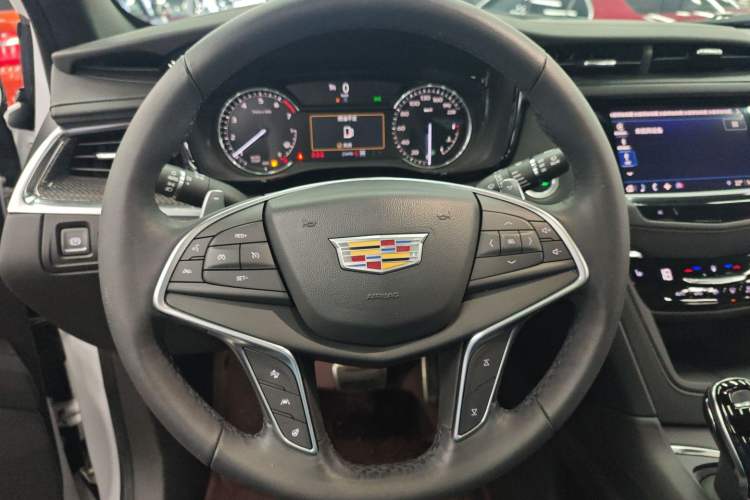 Used Cadillac XT5 2022 2.0T Four-Wheel Drive Luxury Version (Hummingbird Edition) Steering Wheel