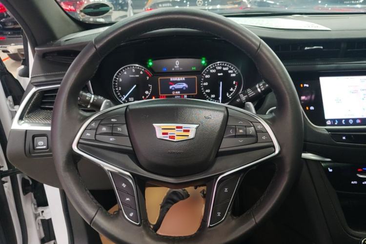 Used Cadillac XT5 2022 2.0T Four-Wheel Drive Luxury Version (Hummingbird Edition) Steering Wheel