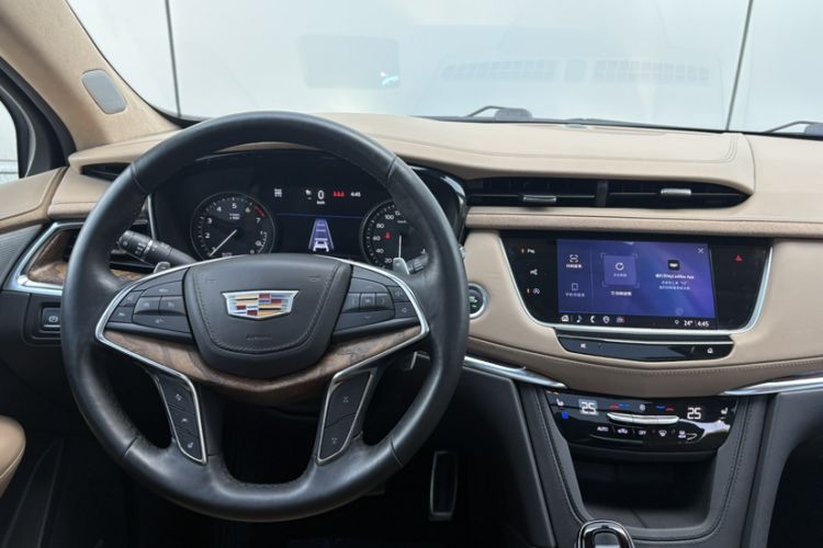 Used Cadillac XT5 2022 2.0T Four-Wheel Drive Platinum Edition Steering Wheel