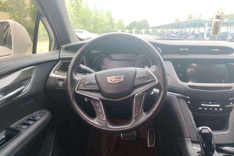 Used Cadillac XT5 2022 2.0T Four-Wheel Drive Premium Edition Steering Wheel