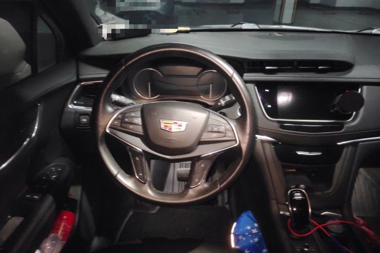 Used Cadillac XT5 2022 2.0T Two-Wheel Drive Luxury Version Steering Wheel