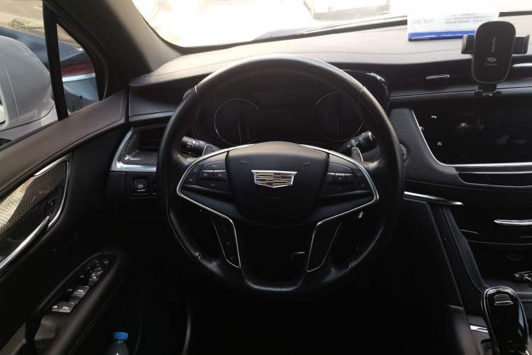 Used Cadillac XT5 2022 2.0T Four-Wheel Drive Luxury Version (Hummingbird Edition) Steering Wheel