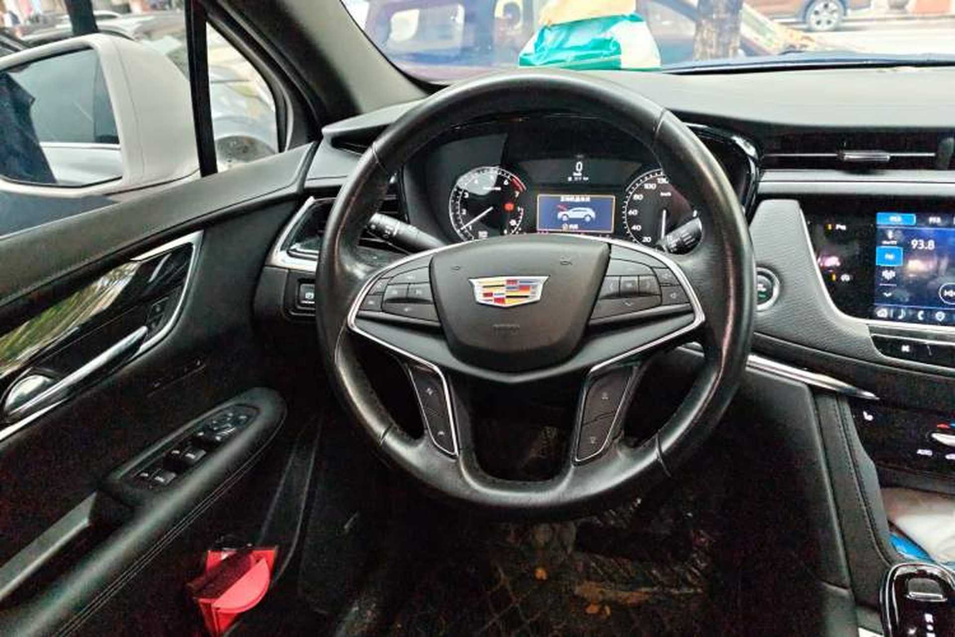 Used Cadillac XT5 2022 2.0T Two-Wheel Drive Luxury Version Steering Wheel