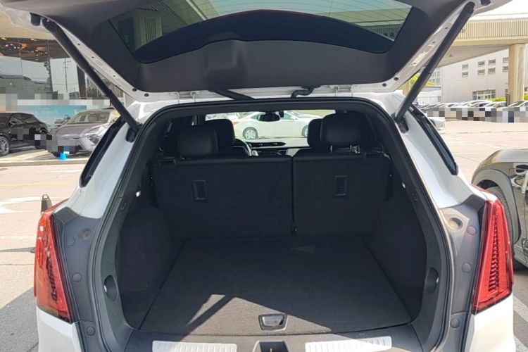 Used Cadillac XT5 2022 2.0T Two-Wheel Drive Luxury Version Trunk