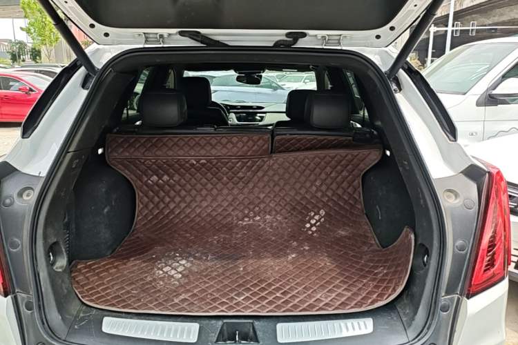 Used Cadillac XT5 2022 2.0T Two-Wheel Drive Luxury Version Trunk