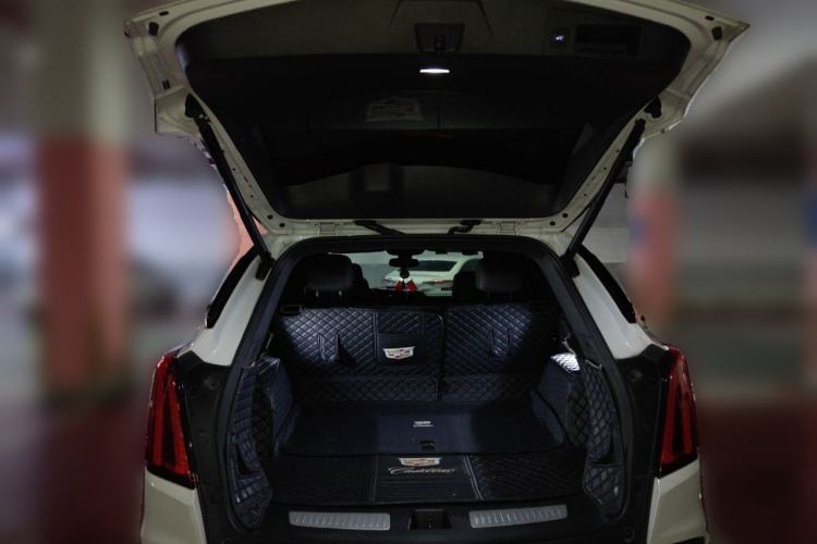 Used Cadillac XT5 2022 2.0T Two-Wheel Drive Luxury Version Trunk
